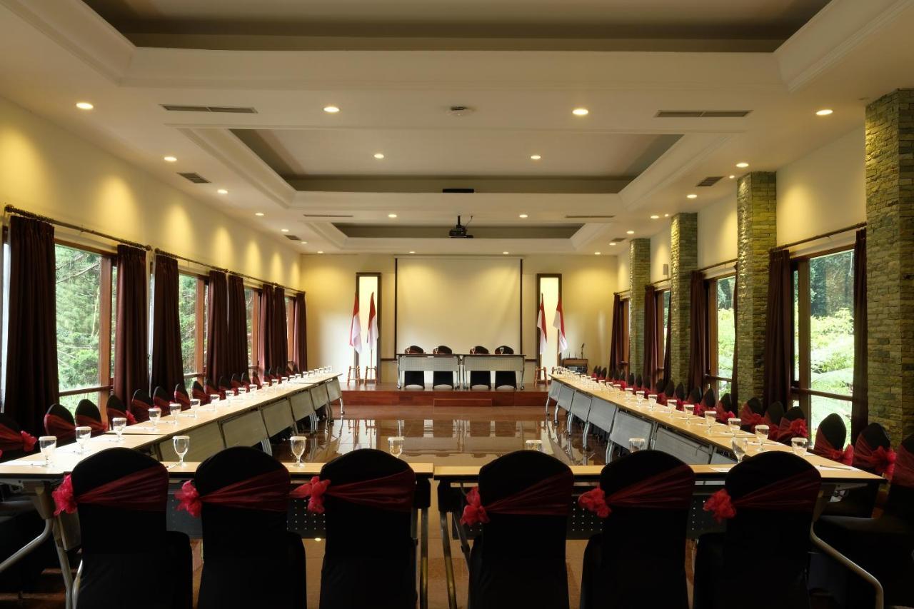 פונקאק The Grand Hill Resort-Hotel מראה חיצוני תמונה