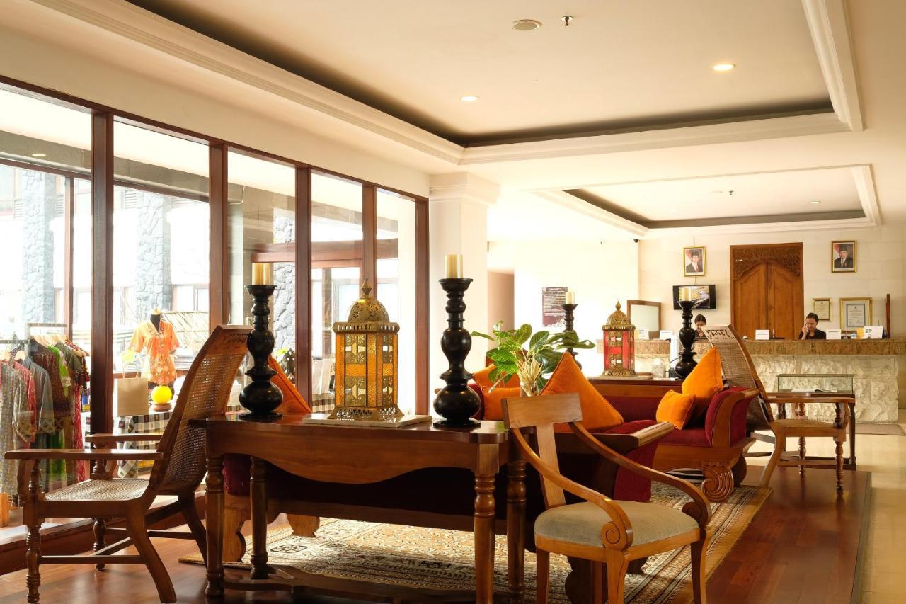 פונקאק The Grand Hill Resort-Hotel מראה חיצוני תמונה
