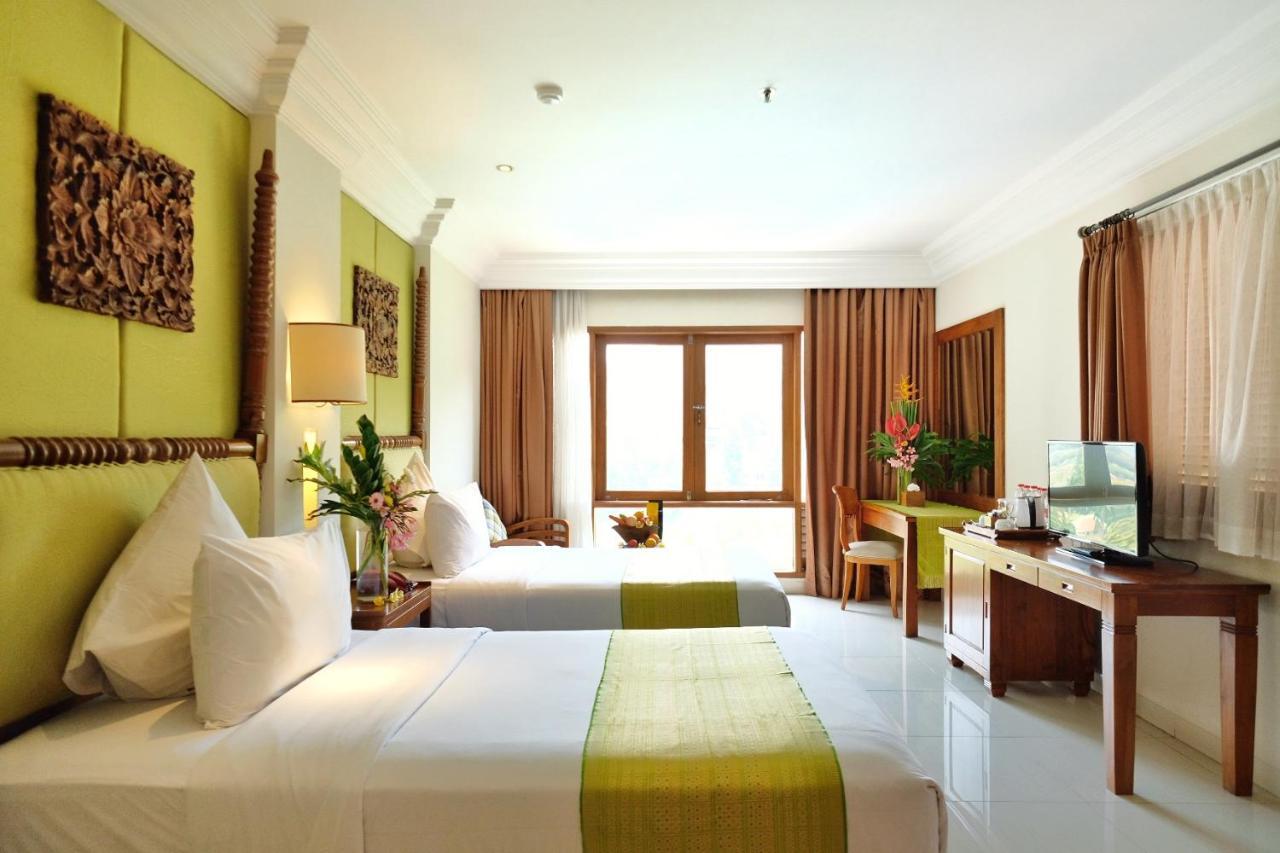 פונקאק The Grand Hill Resort-Hotel מראה חיצוני תמונה