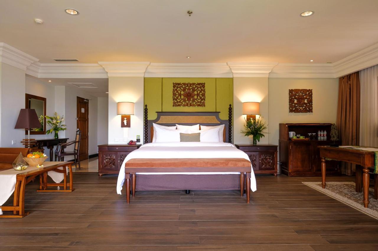פונקאק The Grand Hill Resort-Hotel מראה חיצוני תמונה